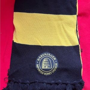 Barenjager honey liqueur Scarf like new Jager Jäegermeister brand. RARE